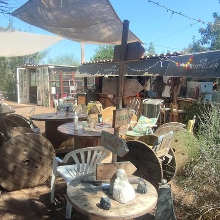 Mobilhome Vintage Dans Camping A La Ferme Ponteilla Extérieur photo
